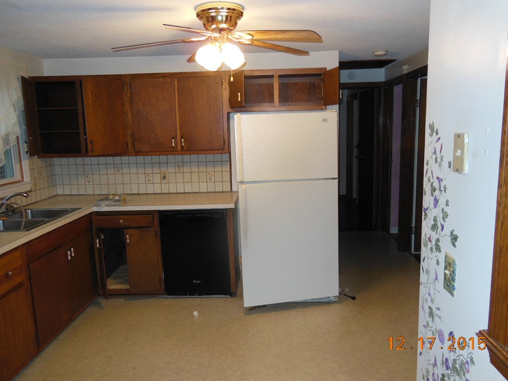 152 Wachusett Street Springfield, MA 01118 - Photo 9 of 27 Gallery Image 9