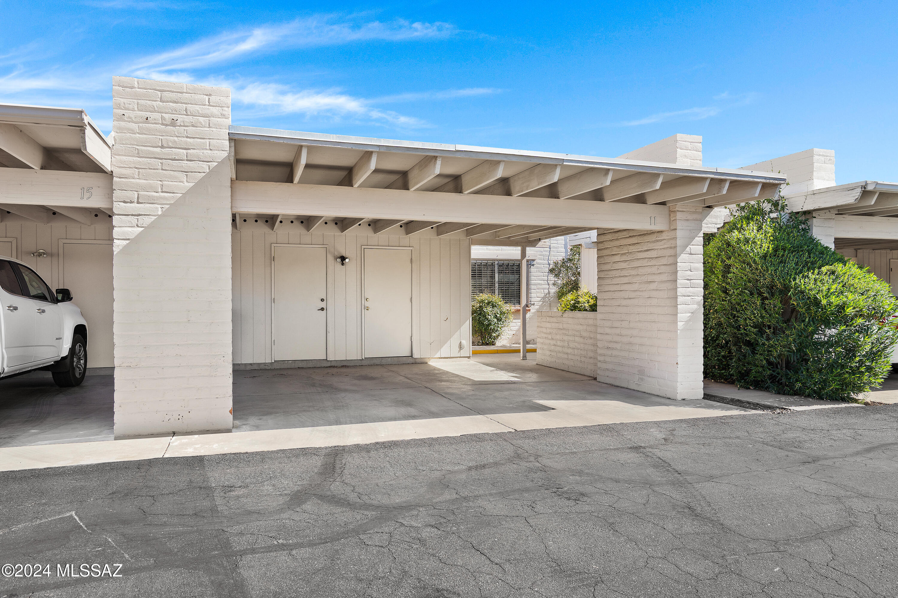 11 East Pastime Road Tucson, AZ 85705 - Photo 3 of 25
