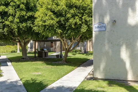 $345,000 | 432 Edgehill Lane, Unit 157, Oceanside, CA 92054