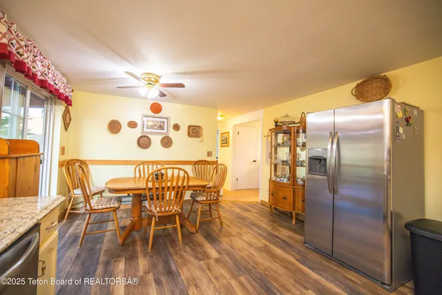 $380,000 | 800 Bailey Loop, La Barge, WY 83123