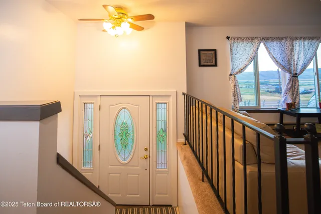 $380,000 | 800 Bailey Loop, La Barge, WY 83123