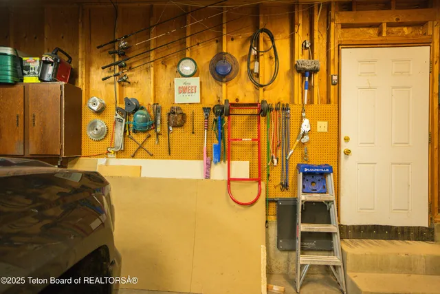 $380,000 | 800 Bailey Loop, La Barge, WY 83123