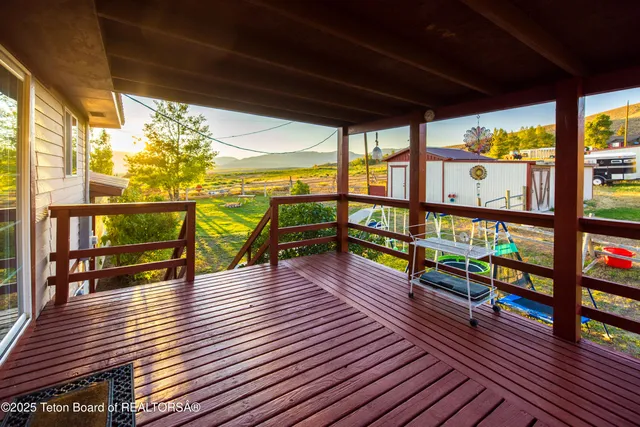 $380,000 | 800 Bailey Loop, La Barge, WY 83123