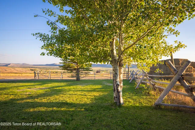 $380,000 | 800 Bailey Loop, La Barge, WY 83123