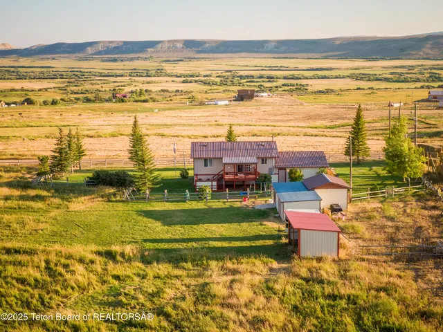 $380,000 | 800 Bailey Loop, La Barge, WY 83123