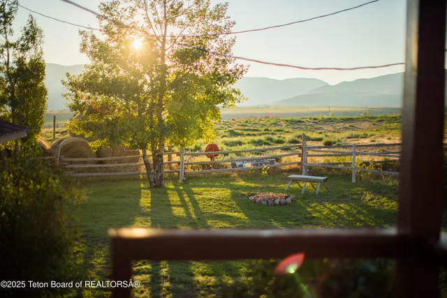 $380,000 | 800 Bailey Loop, La Barge, WY 83123