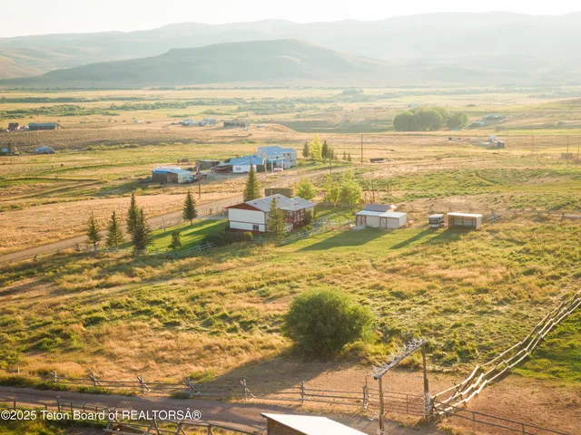 $380,000 | 800 Bailey Loop, La Barge, WY 83123