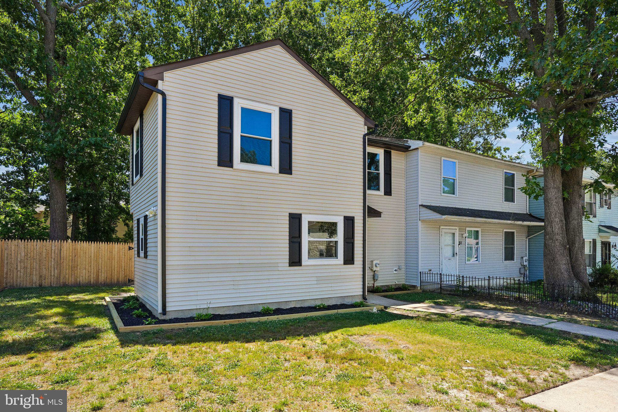 63 Berkshire Road Sicklerville, NJ 08081 - Photo 2 of 23
