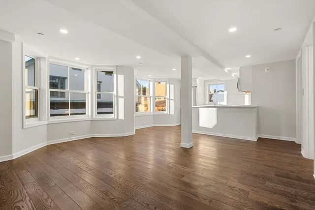 $3,450 | 1 School Street, Unit R1, Manchester, MA 01944