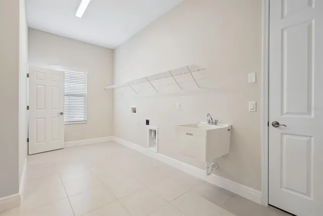 $5,200 | 10017 Meadowrun Drive, Lithia, FL 33547