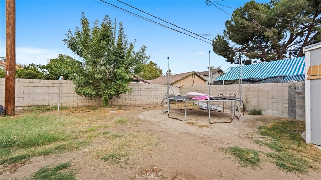 1030 North Western Avenue Colton, CA 92324 - Photo 23 of 32 an outdoor space with seating