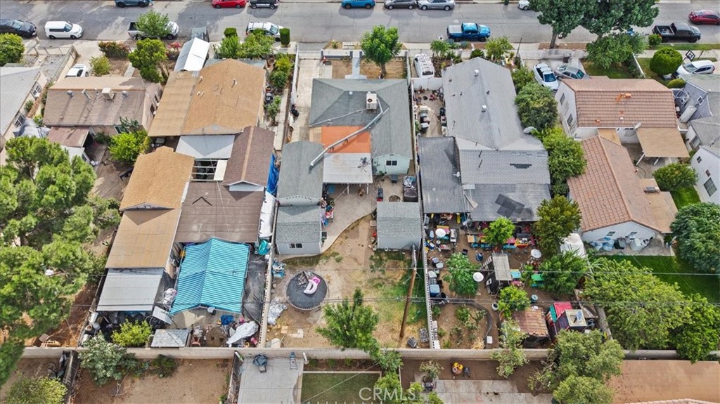 1030 North Western Avenue Colton, CA 92324 - Photo 30 of 32 an aerial view of houses with outdoor space