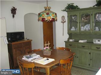 15 West Mill Road Maple Shade, NJ 08052 - Photo 2 of 12