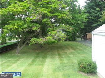 15 West Mill Road Maple Shade, NJ 08052 - Photo 6 of 12