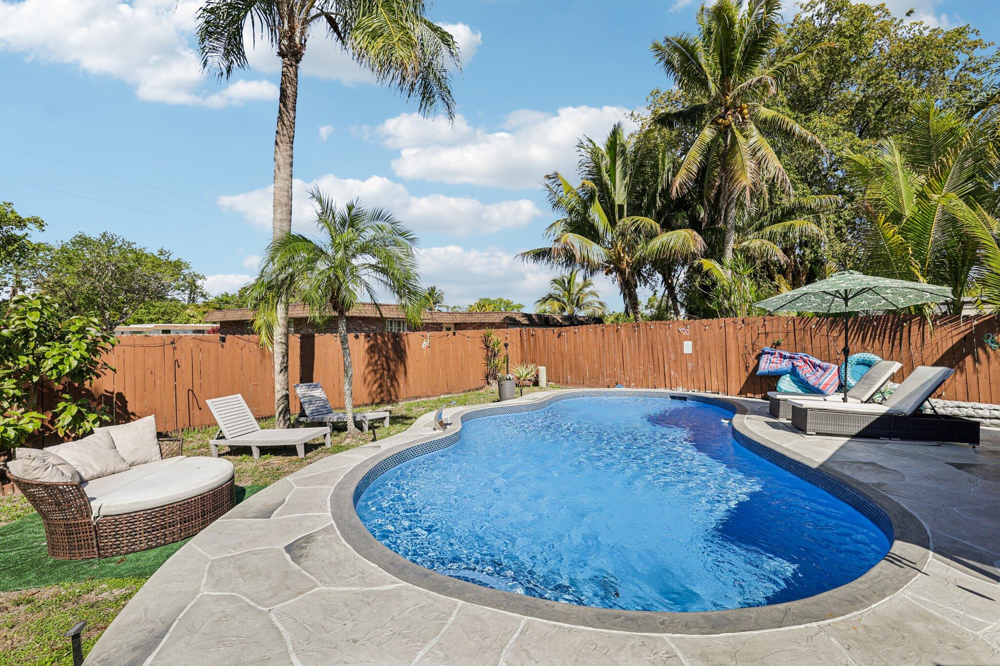 7803 Northwest 69th Terrace Tamarac, FL 33321 - Photo 15 of 47 37-web-or-mls-NW 69th Ter-S2403-037