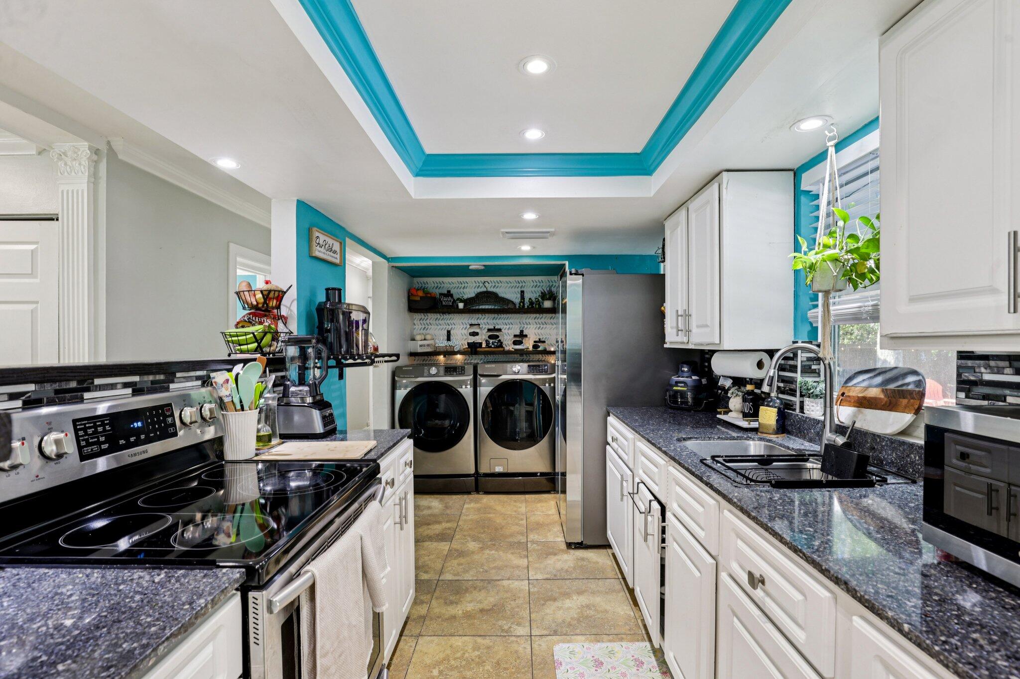 7803 Northwest 69th Terrace Tamarac, FL 33321 - Photo 5 of 47 12-web-or-mls-NW 69th Ter-S2403-012