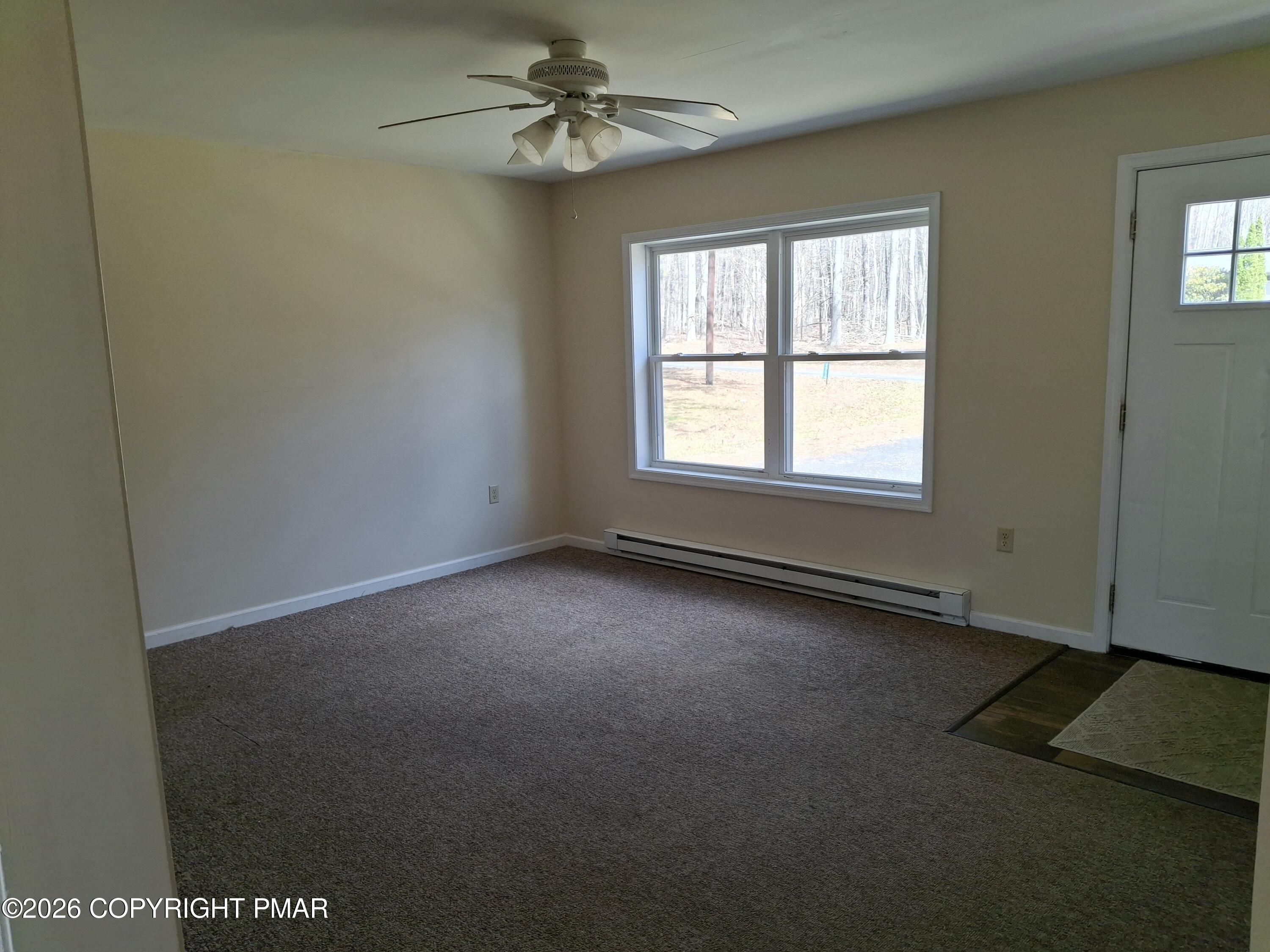 1714 Upper Valley Road Effort, PA 18330 - Photo 3 of 14 Living Room