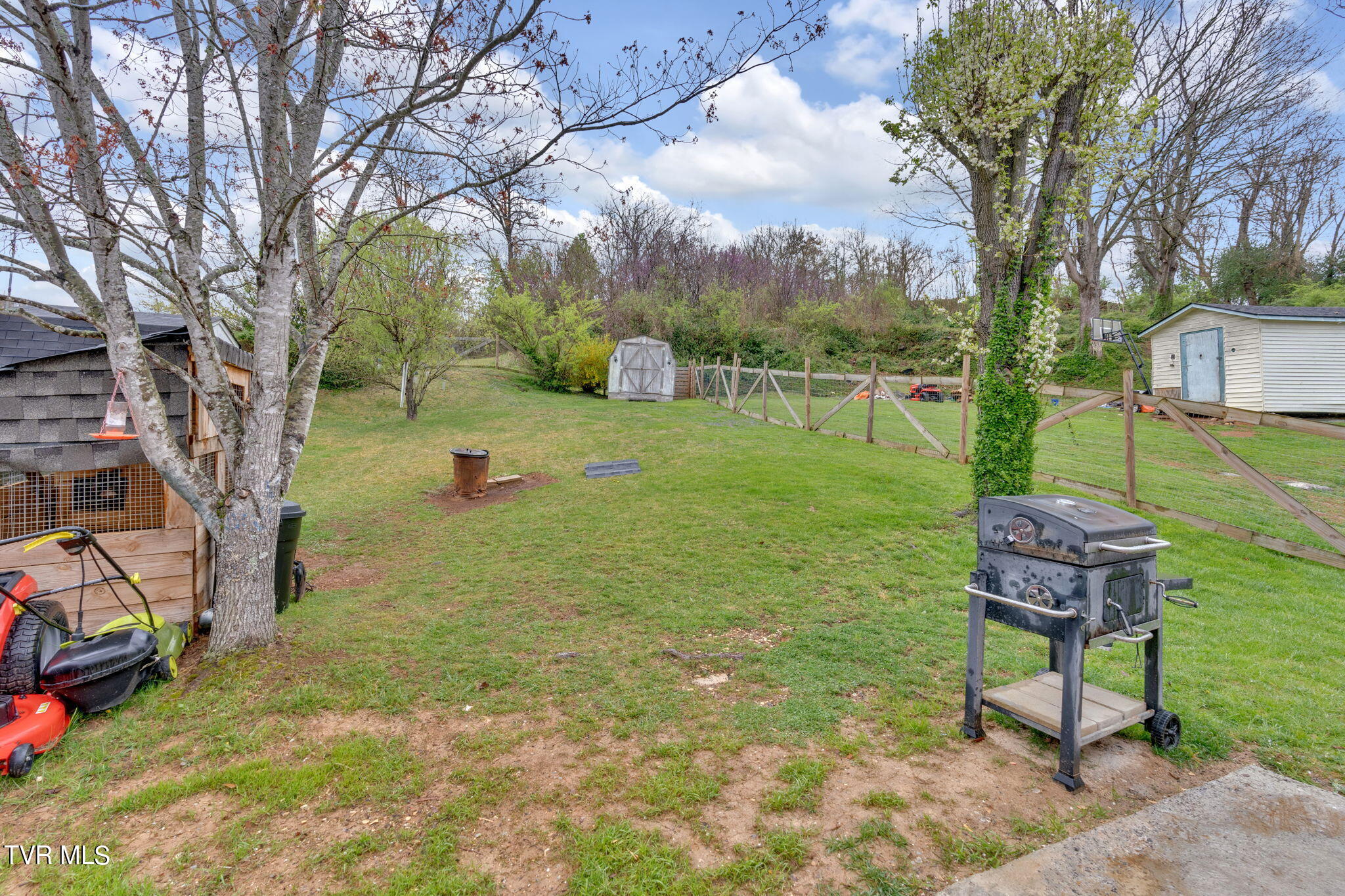1005 Siam Road Elizabethton, TN 37643 - Photo 14 of 15 14-web-or-mls-DSC02512