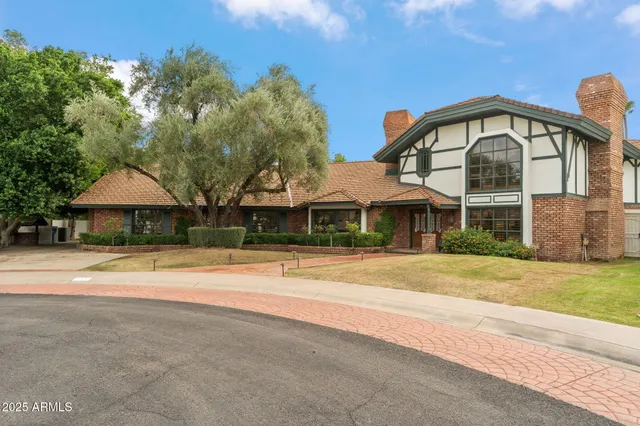 $2,625,000 | 211 West Kaler Drive, Phoenix, AZ 85021