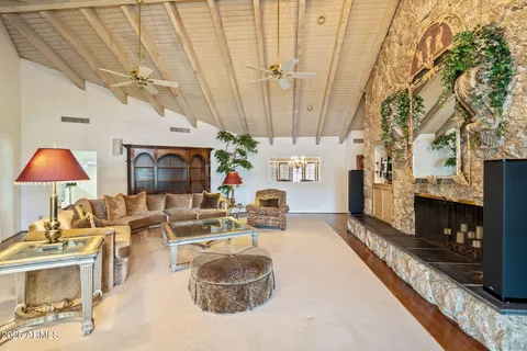 $2,690,000 | 211 West Kaler Drive, Phoenix, AZ 85021