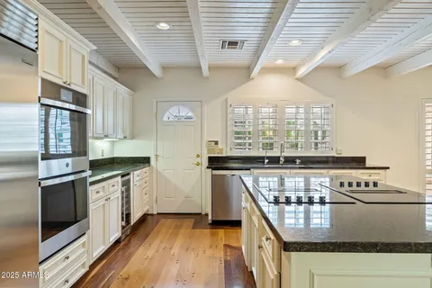 $2,690,000 | 211 West Kaler Drive, Phoenix, AZ 85021