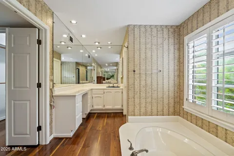 $2,690,000 | 211 West Kaler Drive, Phoenix, AZ 85021