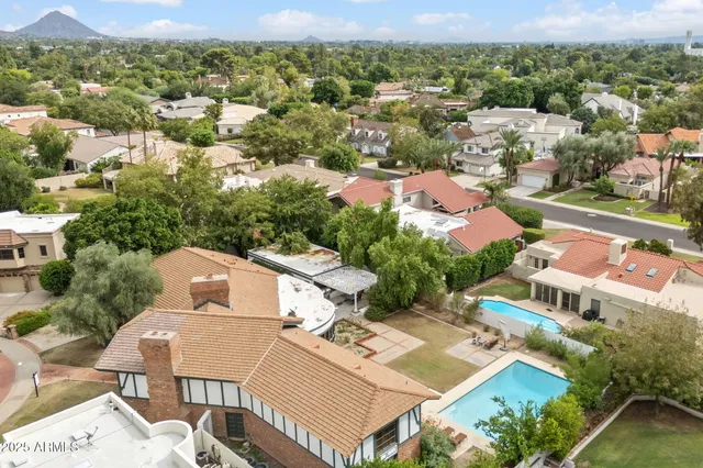 $2,625,000 | 211 West Kaler Drive, Phoenix, AZ 85021