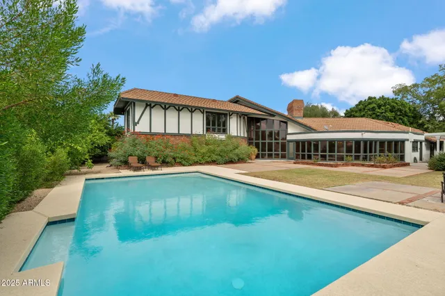 $2,625,000 | 211 West Kaler Drive, Phoenix, AZ 85021