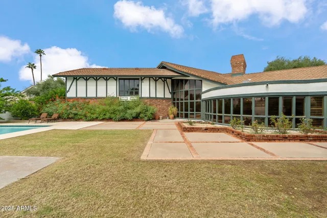 $2,625,000 | 211 West Kaler Drive, Phoenix, AZ 85021