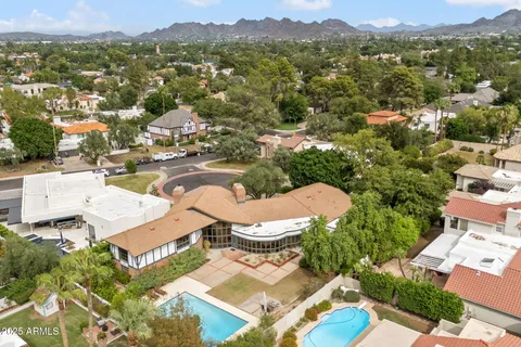 $2,690,000 | 211 West Kaler Drive, Phoenix, AZ 85021