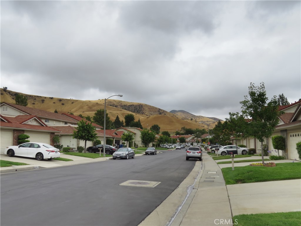 19424 Crystal Ridge Lane Porter Ranch, CA 91326 - Photo 3 of 27