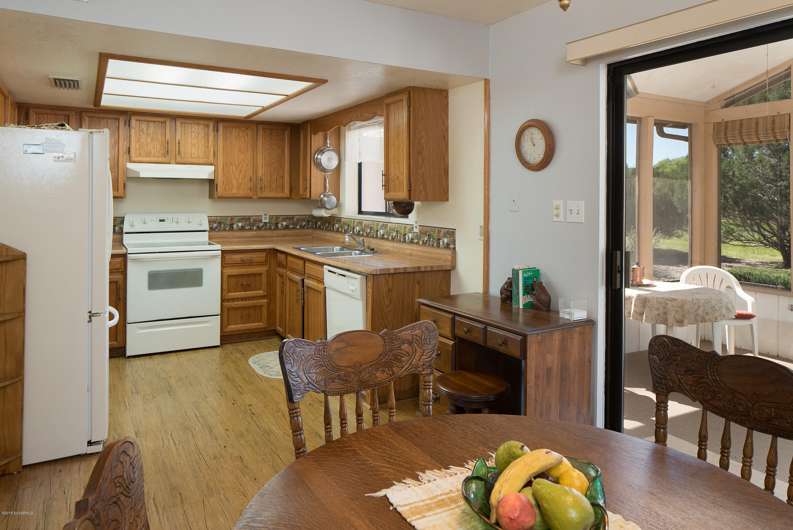 3625 East Rimrock Drive Rimrock, AZ 86335 - Photo 8 of 24 Dining and Kitchen