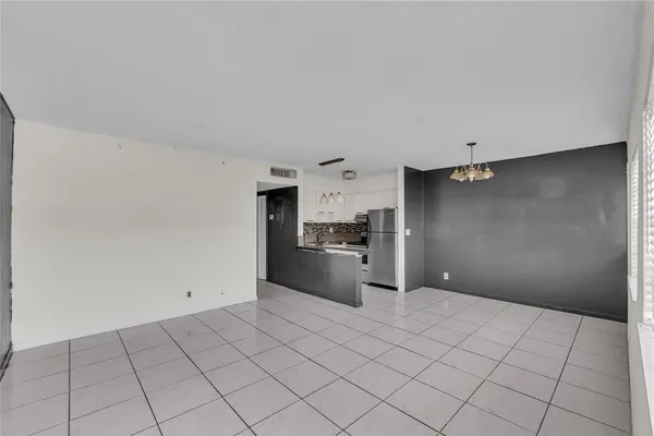 $1,650 | 4050 Northeast 12th Terrace, Unit 38, Oakland Park, FL 33334