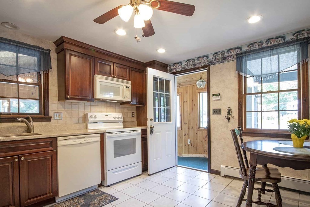 6 Wagon Wheel Road Dracut, MA 01826 - Photo 11 of 33 Gallery Image 11