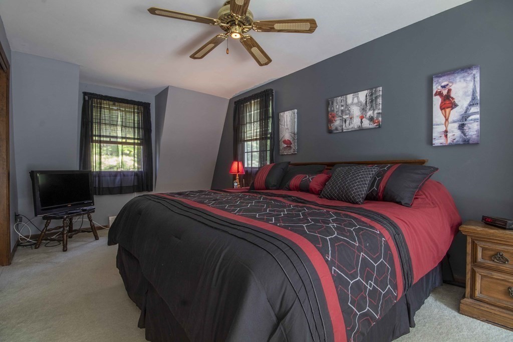 6 Wagon Wheel Road Dracut, MA 01826 - Photo 19 of 33 Gallery Image 19