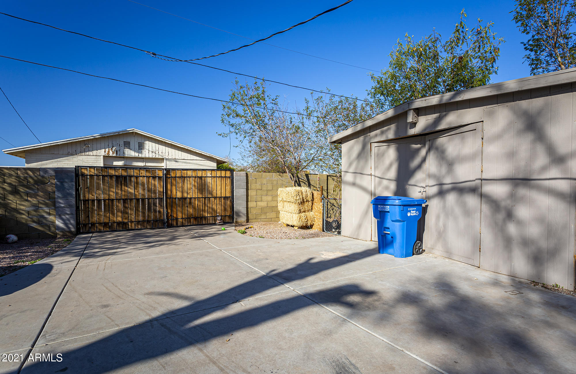 2836 West Granada Road Phoenix, AZ 85009 - Photo 5 of 16 0T7A8488