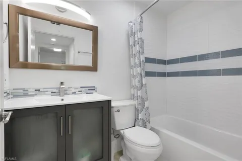 $225,000 | 3110 Seasons Way, Unit 215, Estero, FL 33928