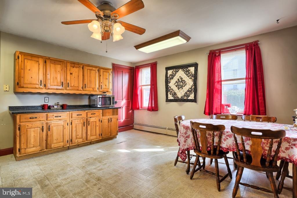 11 Newswanger Road Lancaster, PA 17603 - Photo 3 of 32 Gallery Image 3