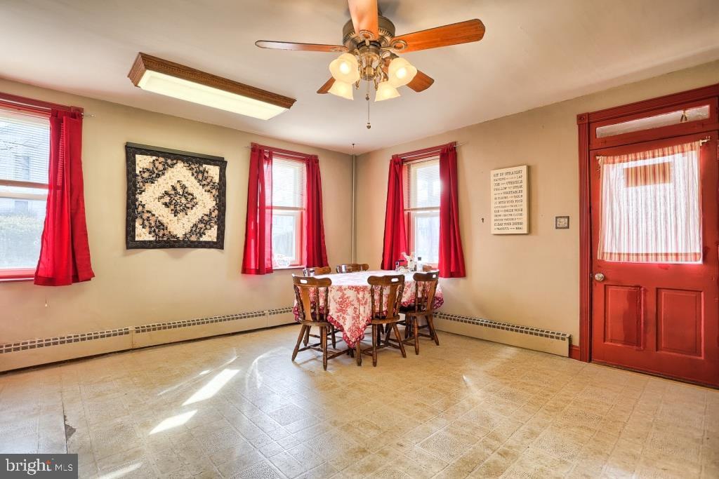 11 Newswanger Road Lancaster, PA 17603 - Photo 6 of 32 Gallery Image 6