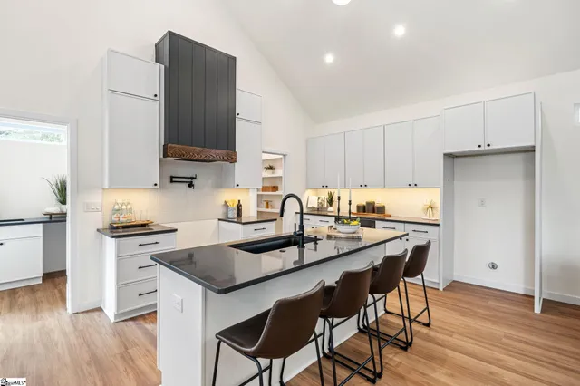 $650,000 | 13 Woodlawn Avenue, Greenville, SC 29611