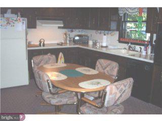 900 Lavera Road Warminster, PA 18974 - Photo 2 of 6 Gallery Image 2