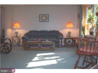 900 Lavera Road Warminster, PA 18974 - Photo 4 of 6 Gallery Image 4