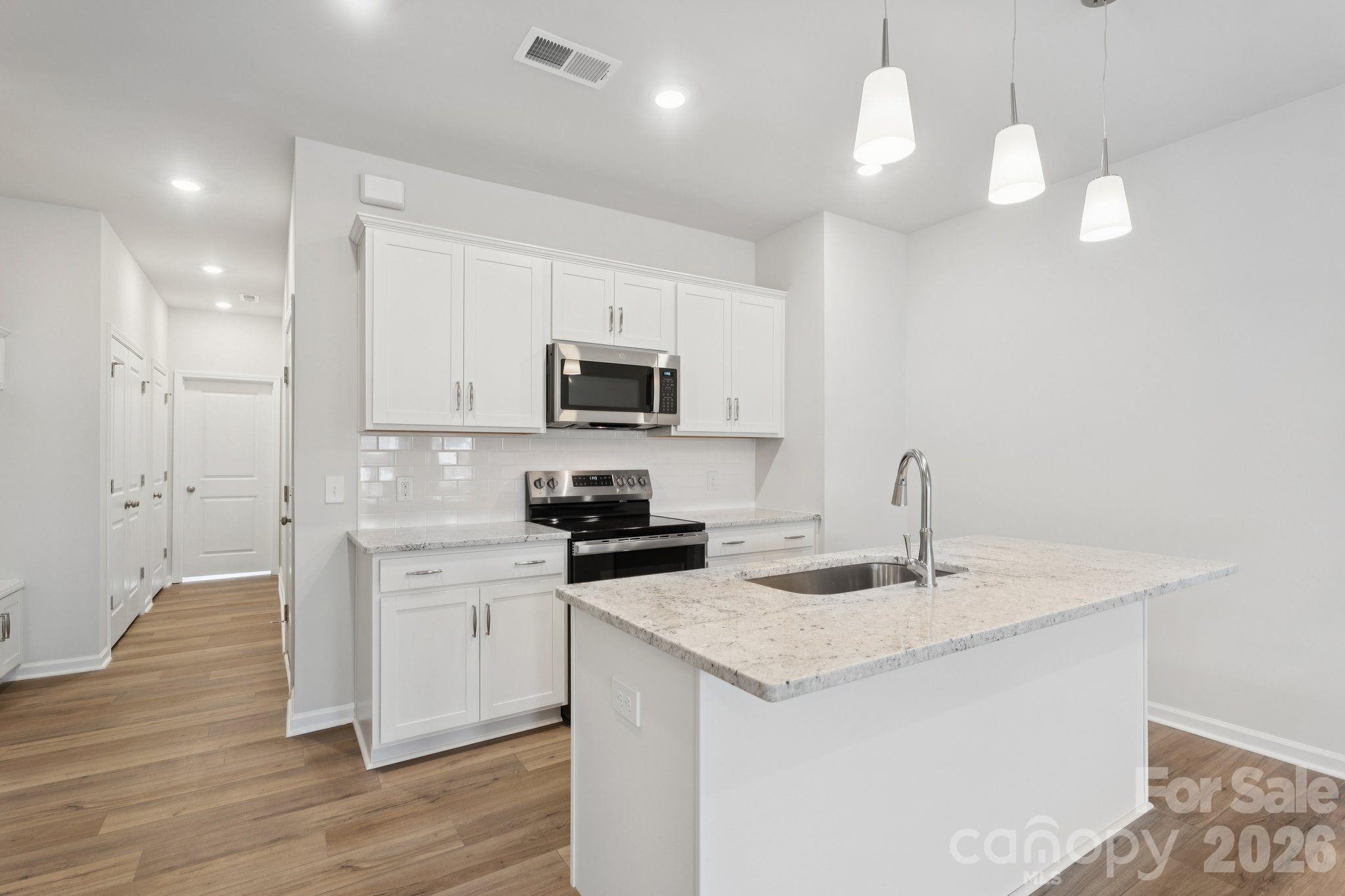 4742 Lakeview Road, Unit 17 Charlotte, NC 28216 - Photo 3 of 20