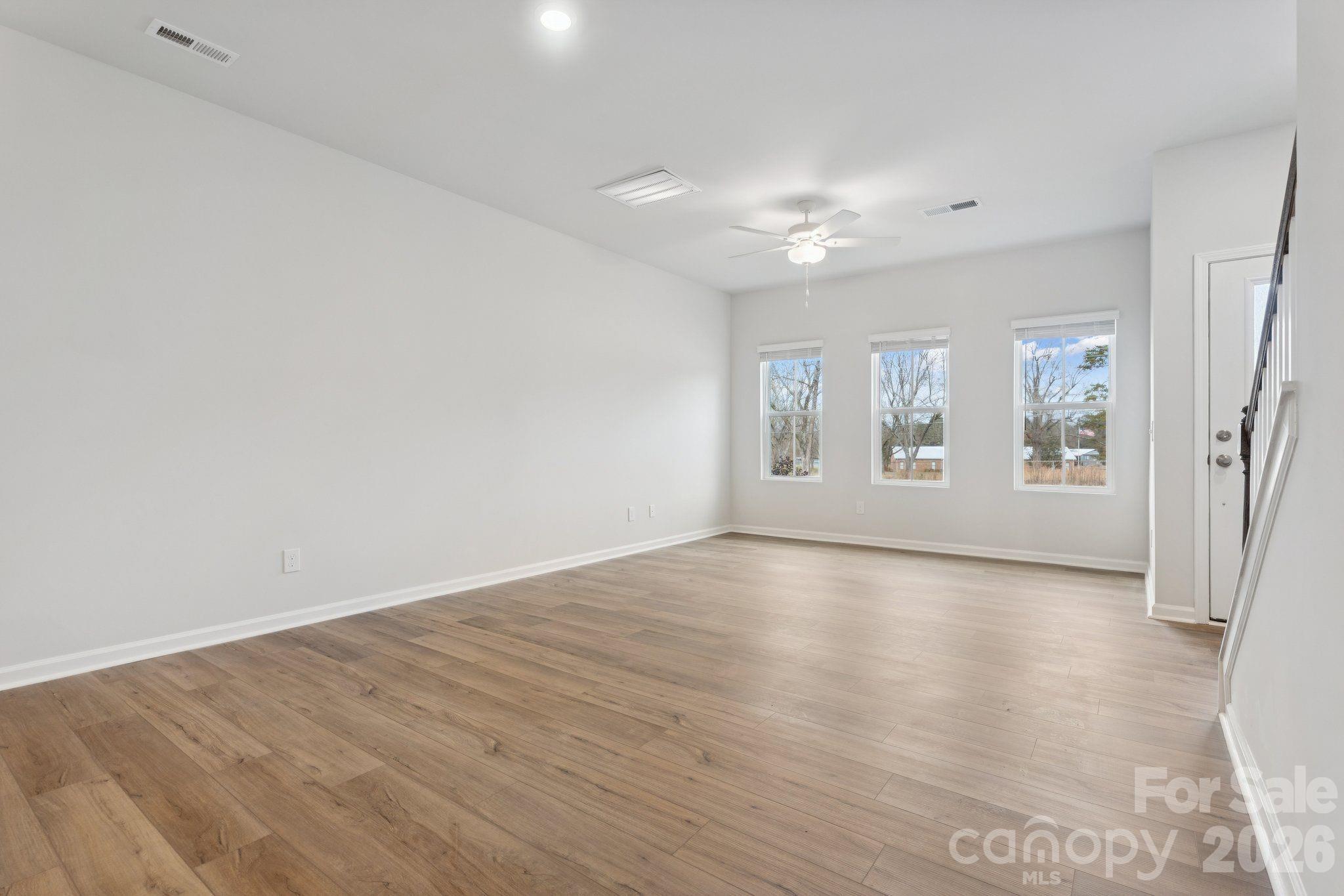 4742 Lakeview Road, Unit 17 Charlotte, NC 28216 - Photo 5 of 20
