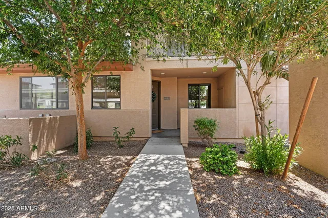 $430,000 | 3330 South Gilbert Road, Unit 1068, Chandler, AZ 85286