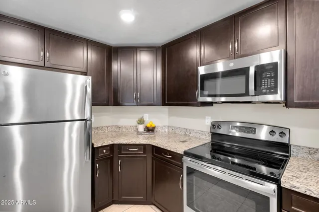 $430,000 | 3330 South Gilbert Road, Unit 1068, Chandler, AZ 85286