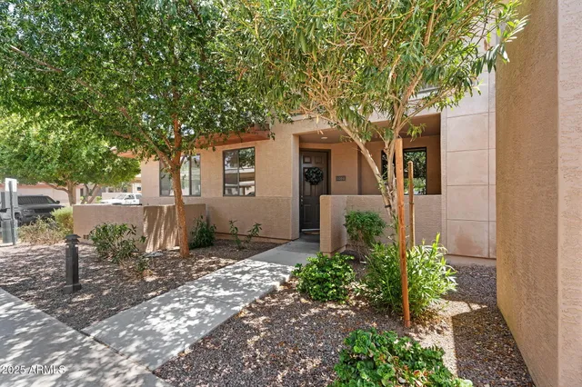 $430,000 | 3330 South Gilbert Road, Unit 1068, Chandler, AZ 85286