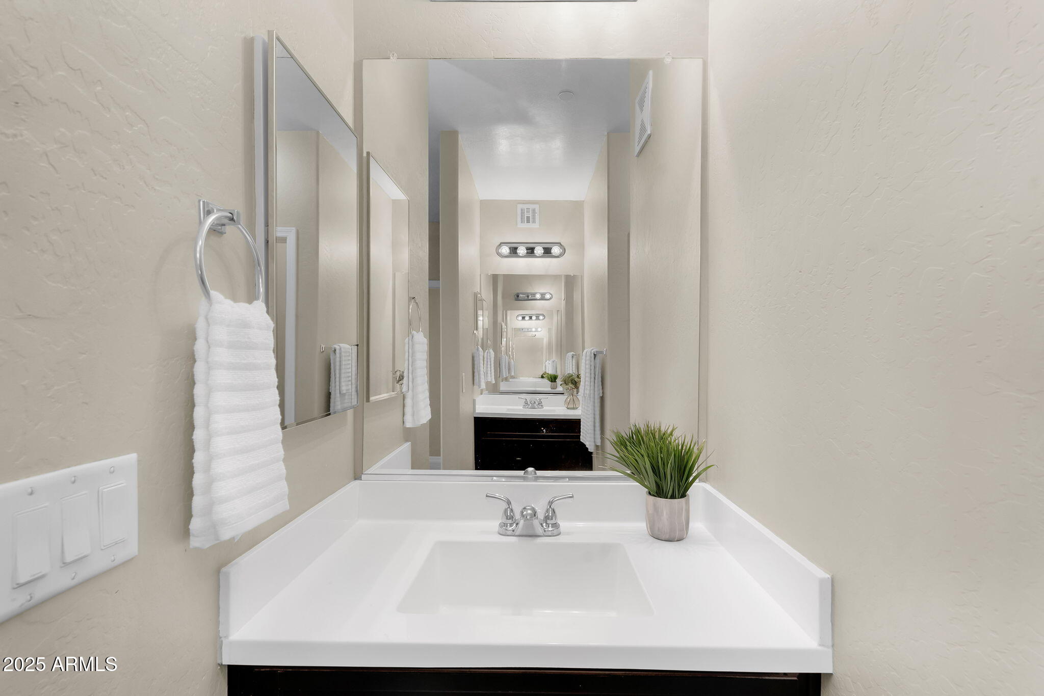 3330 South Gilbert Road, Unit 1068 Chandler, AZ 85286 - Photo 32 of 67 33-web-or-mls-33