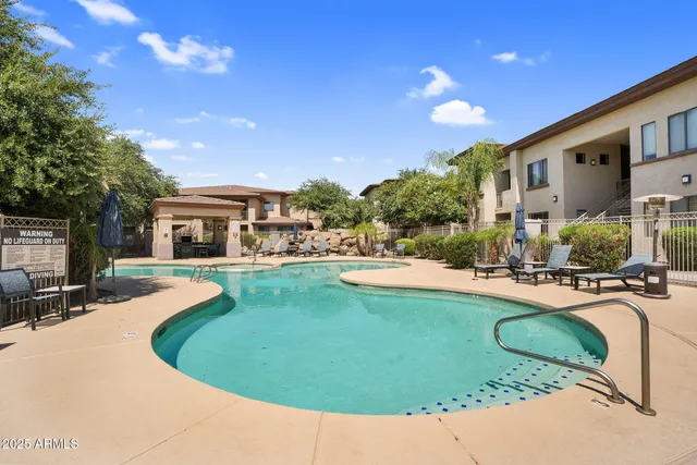 $430,000 | 3330 South Gilbert Road, Unit 1068, Chandler, AZ 85286