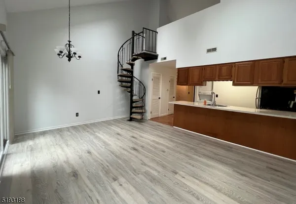 $2,100 | 20 Augusta Drive, Unit 8, Vernon, NJ 07462